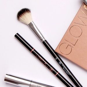 Anastasia Blending Brush A23 ABH Beverly Hills